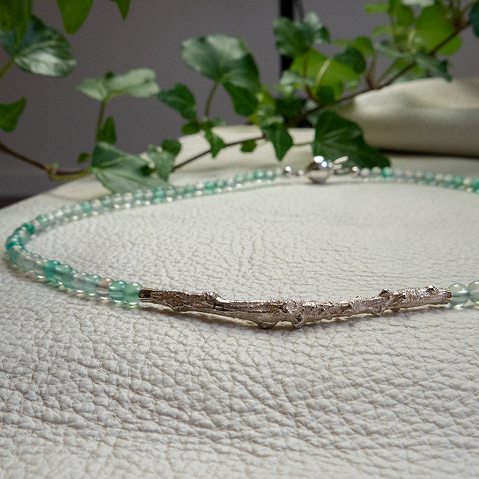 925 Zilveren edelsteen kralen collier. Handgemaakt collier uit de Forest collectie van Goudsmederij Goedbloed.