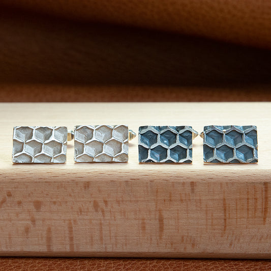 925 Zilveren honingraat manchetknopen. Zwart of wit zilveren variant. handgemaakte manchet knopen uit de Honey collectie van Goudsmederij Goedbloed.